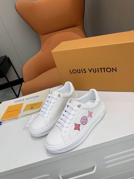 Louis Vuitton Silk leather embossed craft shoes