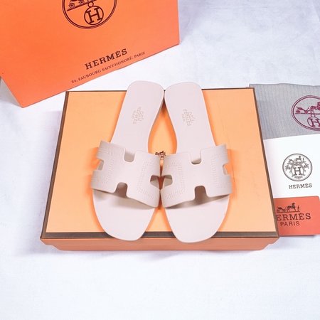 Hermes Aloha sandals