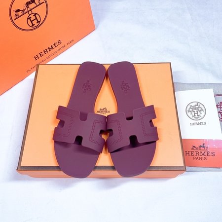 Hermes Aloha sandals