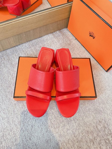 Hermes Cowhide H slippers