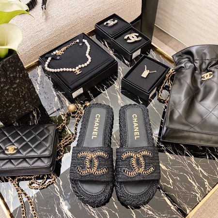 Chanel Hand-woven rope CC slippers