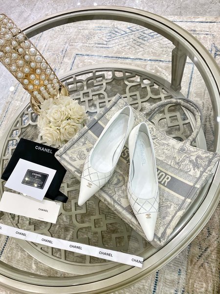 Chanel Vintage diamond pointed high heels