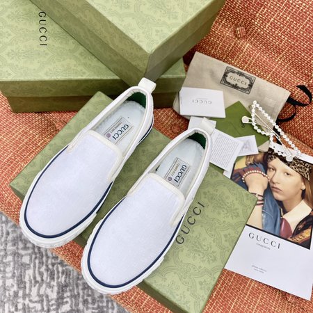 Gucci 1977 series retro embroidered canvas casual shoes