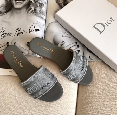 Dior CD embroidered letter slippers thick heel series