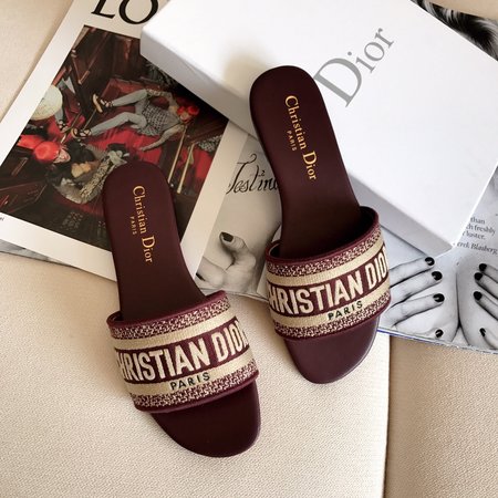 Dior CD embroidered letter slippers thick heel series