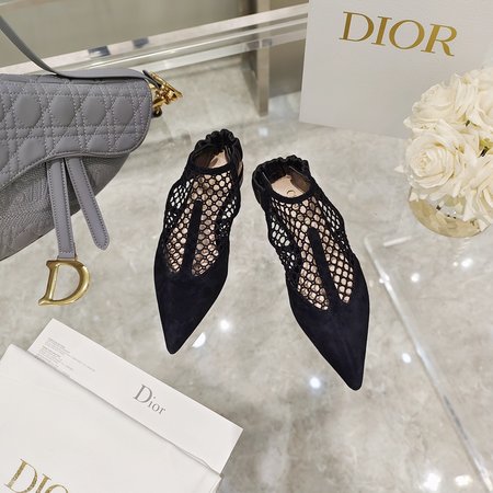 Dior Hollow embroidery process with two-tone "Christian Dior" ribbon