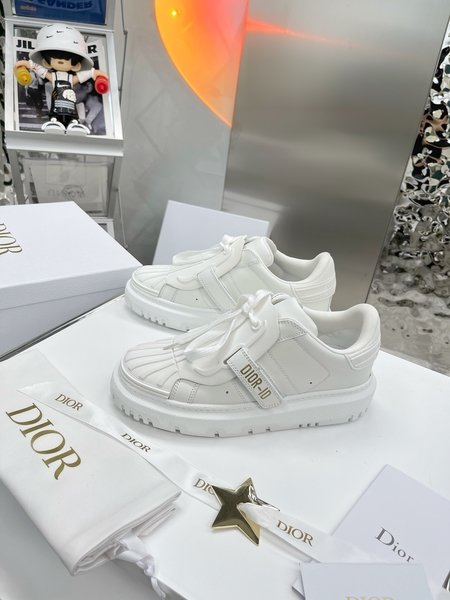 Dior Shell toe white shoes