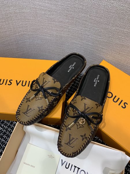 Louis Vuitton Loafers classic print