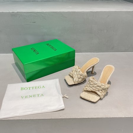 Bottega Veneta Woven style slippers