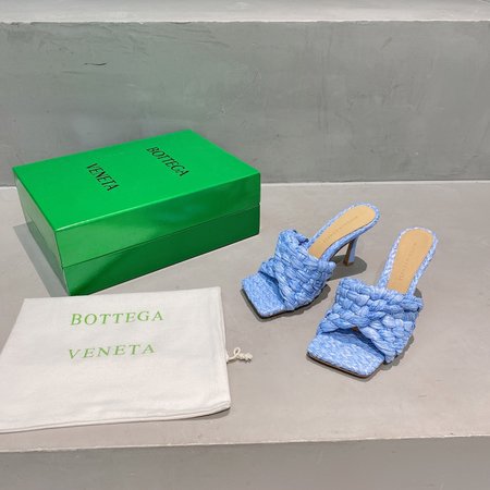 Bottega Veneta Woven style slippers