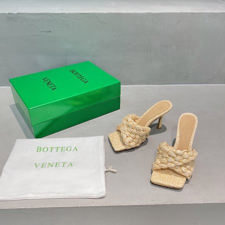 Bottega Veneta Woven style slippers