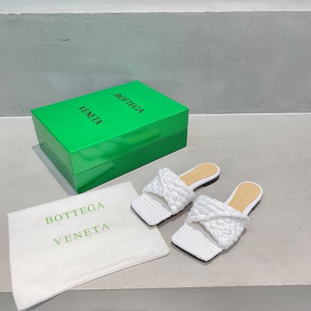 Bottega Veneta Woven style slippers