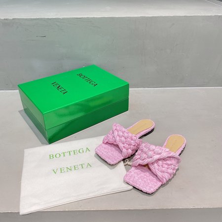 Bottega Veneta Woven style slippers