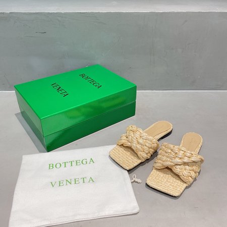 Bottega Veneta Woven style slippers