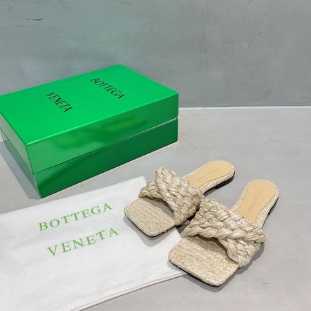 Bottega Veneta Woven style slippers