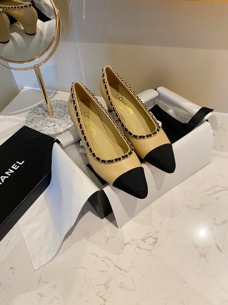 Chanel Chain color matching women s shoes