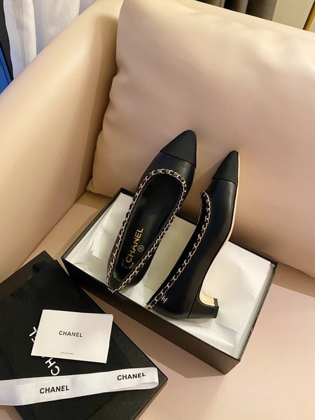 Chanel Chain color matching women s shoes