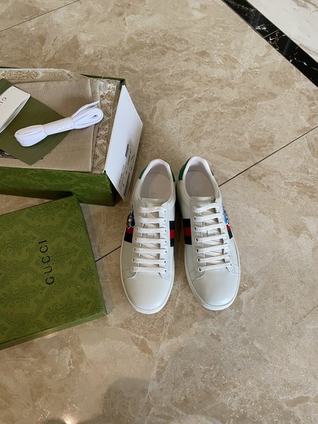 Gucci Lace-up casual shoes sneakers