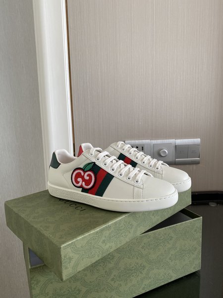 Gucci Lace-up casual shoes sneakers