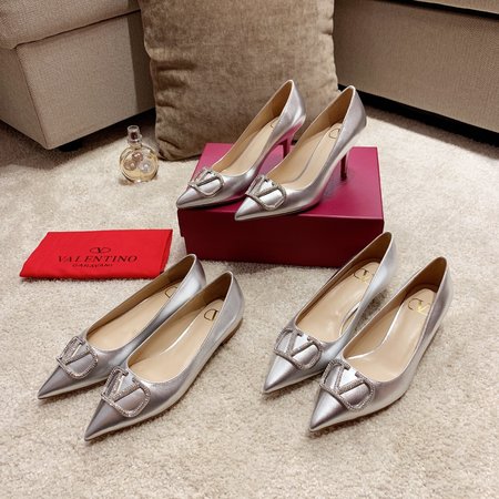 Valentino Pointed stiletto women s shoes with rivet elements