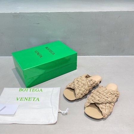 Bottega Veneta Woven slippers