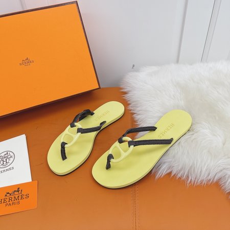 Hermes Pig nose beach slippers rubber non-slip outsole