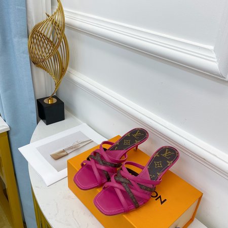 Louis Vuitton Slippers low heel sandals