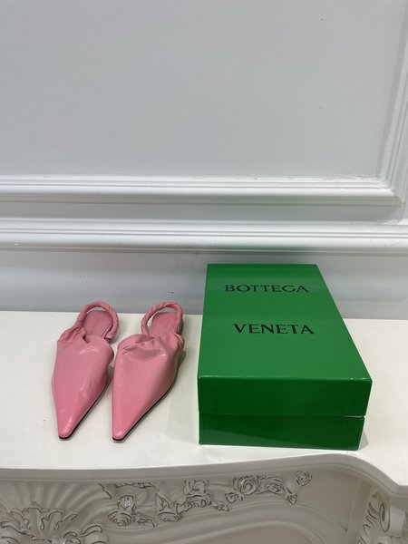 Bottega Veneta BV kelp sandals collection