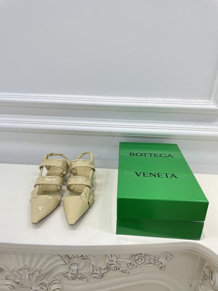 Bottega Veneta BV cross kelp shoes 3cm beige