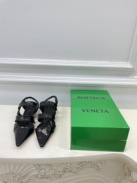 Bottega Veneta BV cross kelp shoes imported butter leather sandals