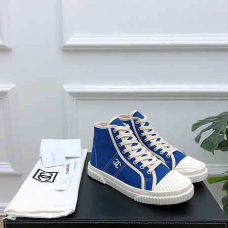 Chanel Casual lace-up canvas shoes with CC logo embroidered on the side