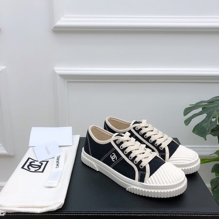 Chanel Casual lace-up canvas shoes with CC logo embroidered on the side