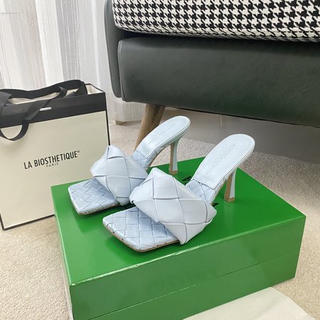 Bottega Veneta Spring woven slippers series