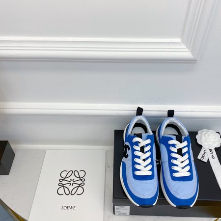 Chanel CC Logo sneakers