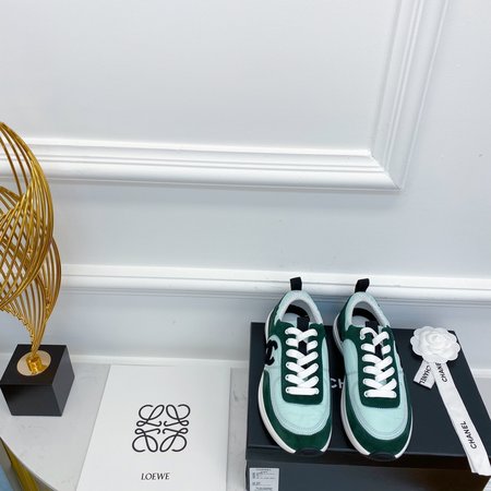 Chanel CC Logo sneakers