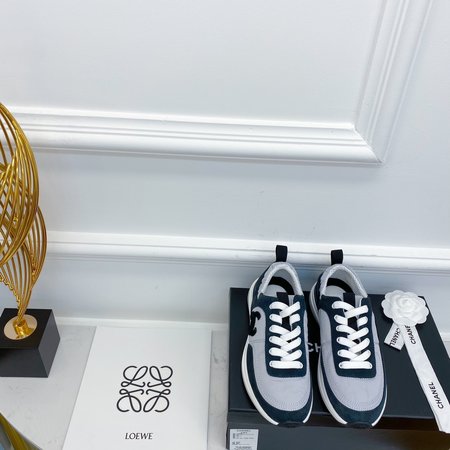 Chanel CC Logo sneakers