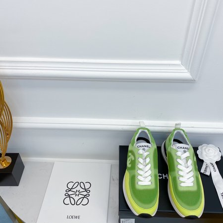 Chanel CC Logo sneakers