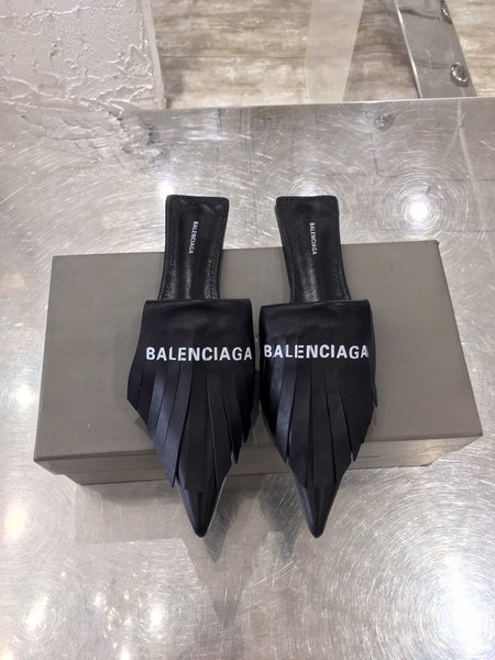 Balenciaga Bow-shaped stretch lambskin slippers