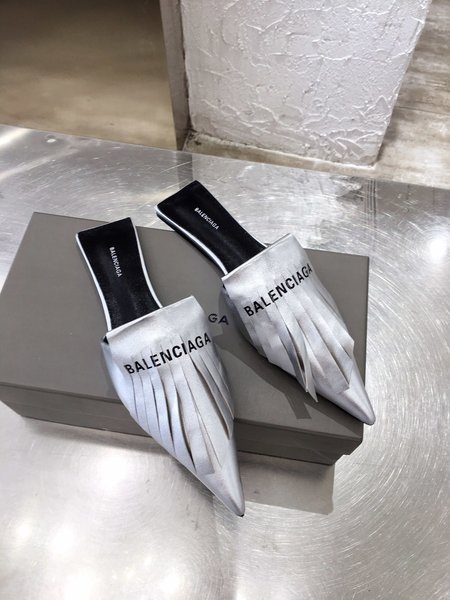 Balenciaga Bow-shaped stretch lambskin slippers