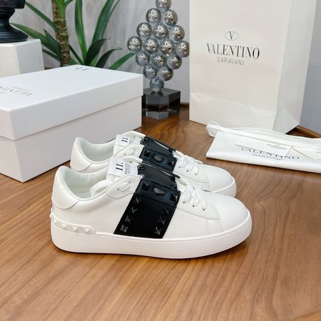 Valentino leather sneakers