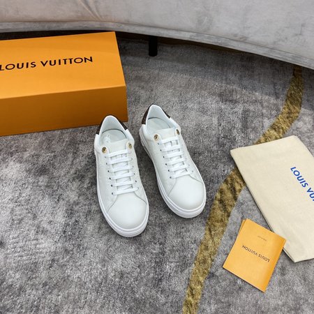 Louis Vuitton Logo printed on side of platform casual shoes