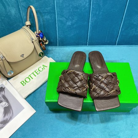 Bottega Veneta Woven soft leather slippers
