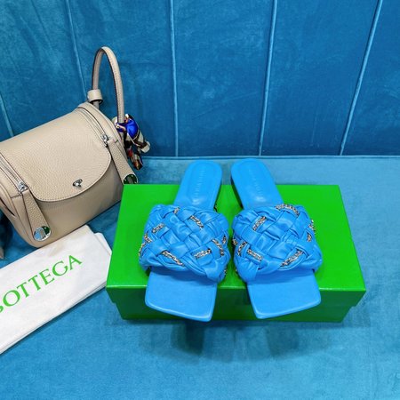 Bottega Veneta Woven soft leather slippers