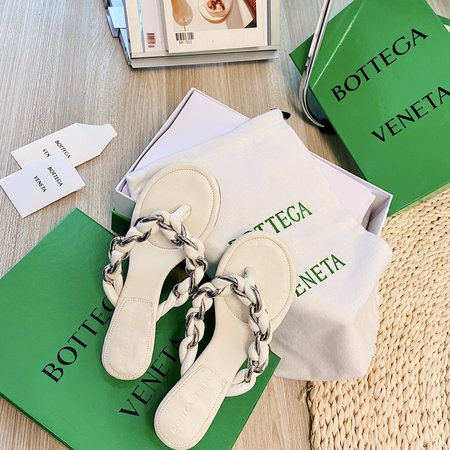 Bottega Veneta chain woven flip flops