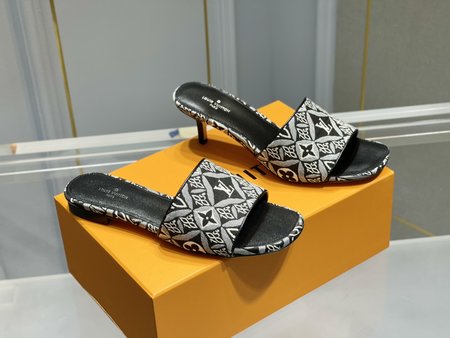 Louis Vuitton Reviva slippers