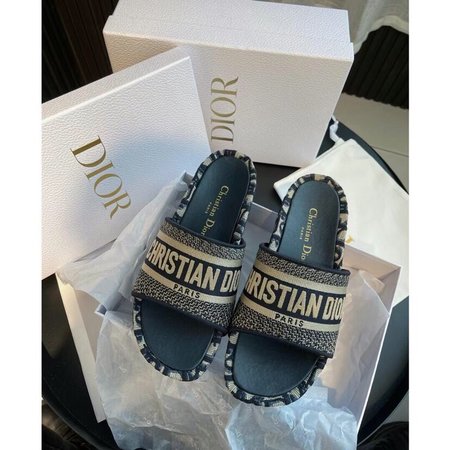 Dior Platform high-density embroidered slippers