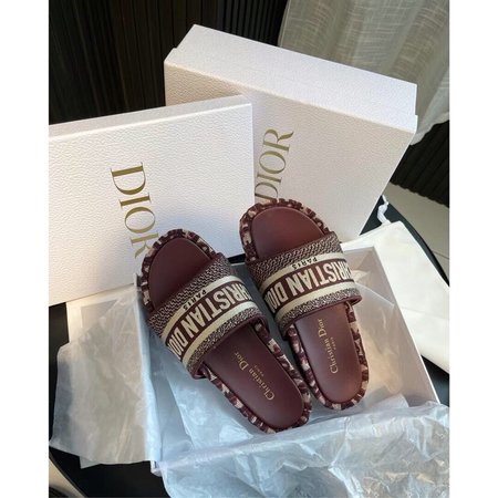 Dior Platform high-density embroidered slippers