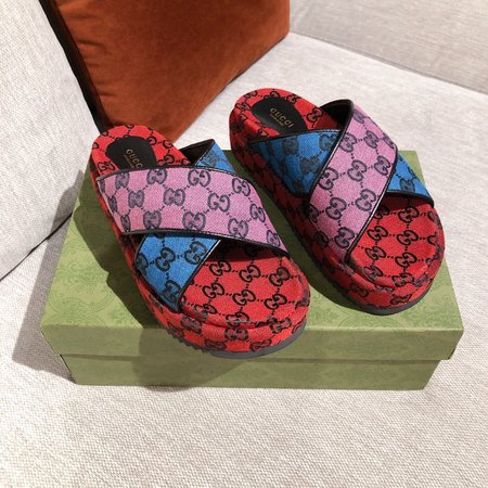 Gucci Slippers colorful GG fabric