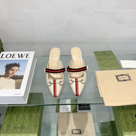 Gucci Strap slippers leather