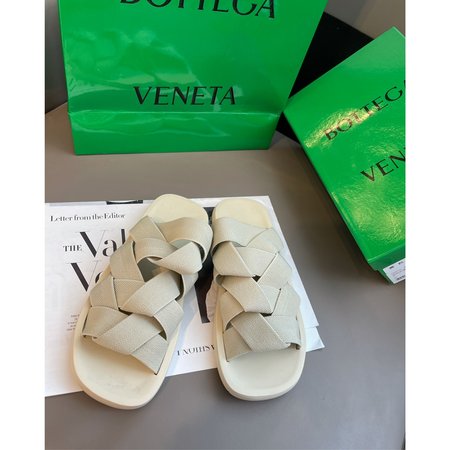 Bottega Veneta Woven slippers rubber outsole